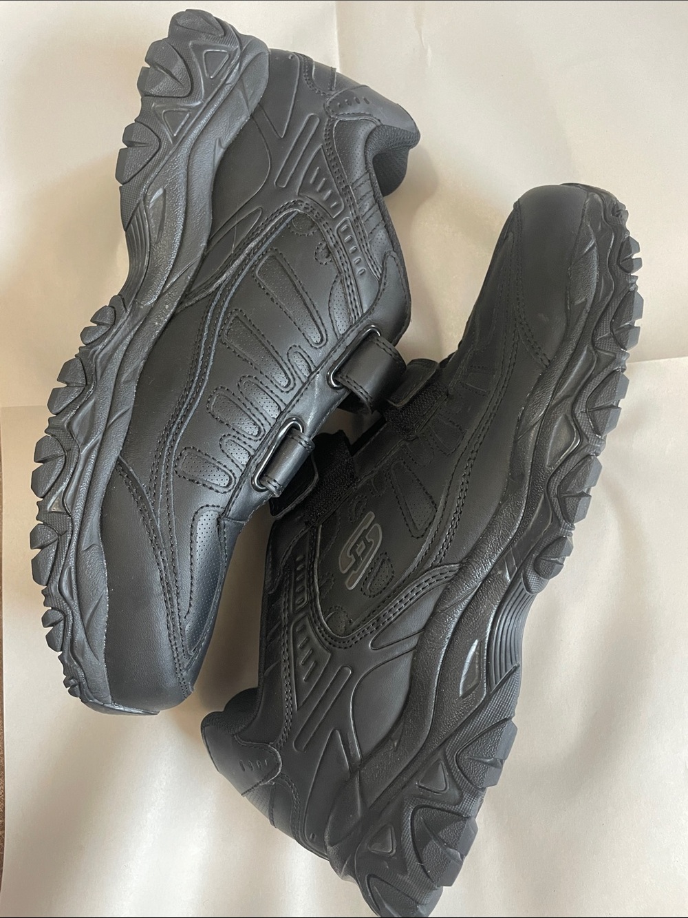 Skechers Memory Foam Extra Wide Fit Men Black Velcro Closure Shoes. NWT. Size 12